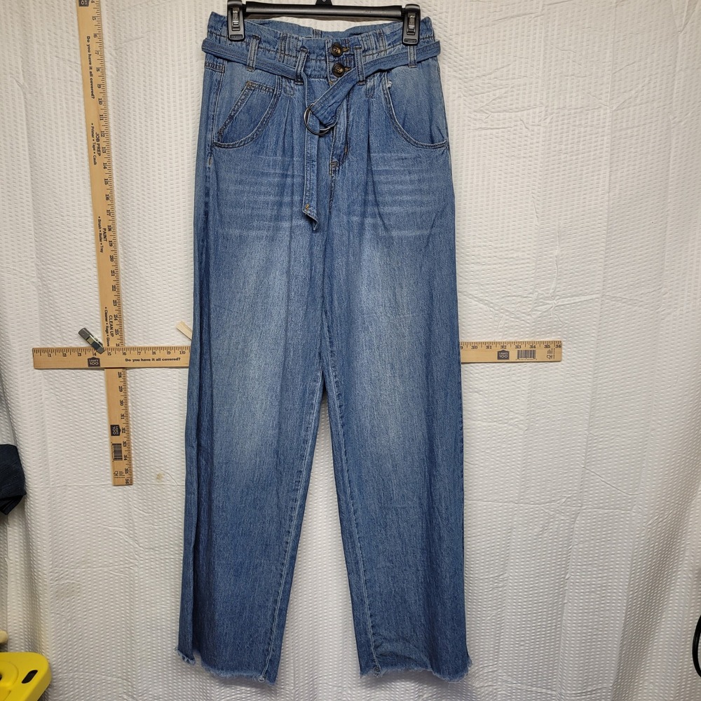 Maurices Wide Leg Paperbag Jeans Blue High Rise‎ Raw Hem Size 6 Cotton